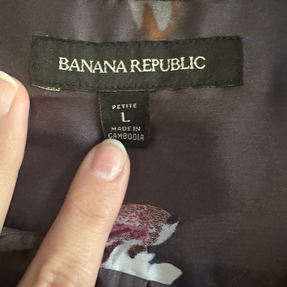 Banana Republic Black 3/4 Sleeve Notched Collar Blouse - Picture 2 of 3